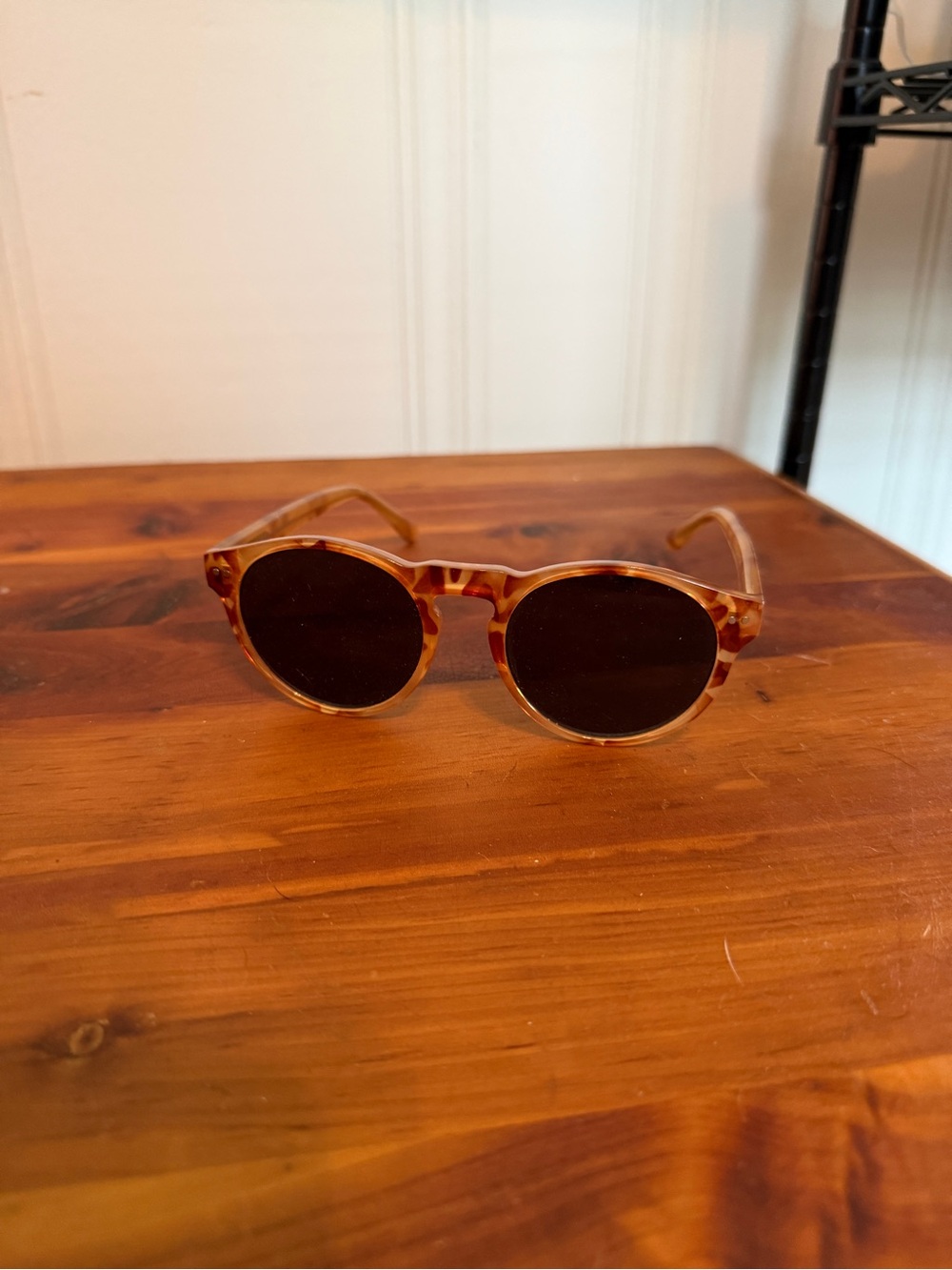 Diff Eyewear Tortoiseshell Brown Round Sunglasses